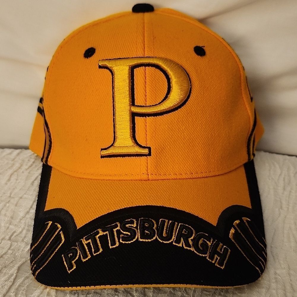 City Hunter Pittsburgh Pennslyvania Velcroback Hat - NWOT